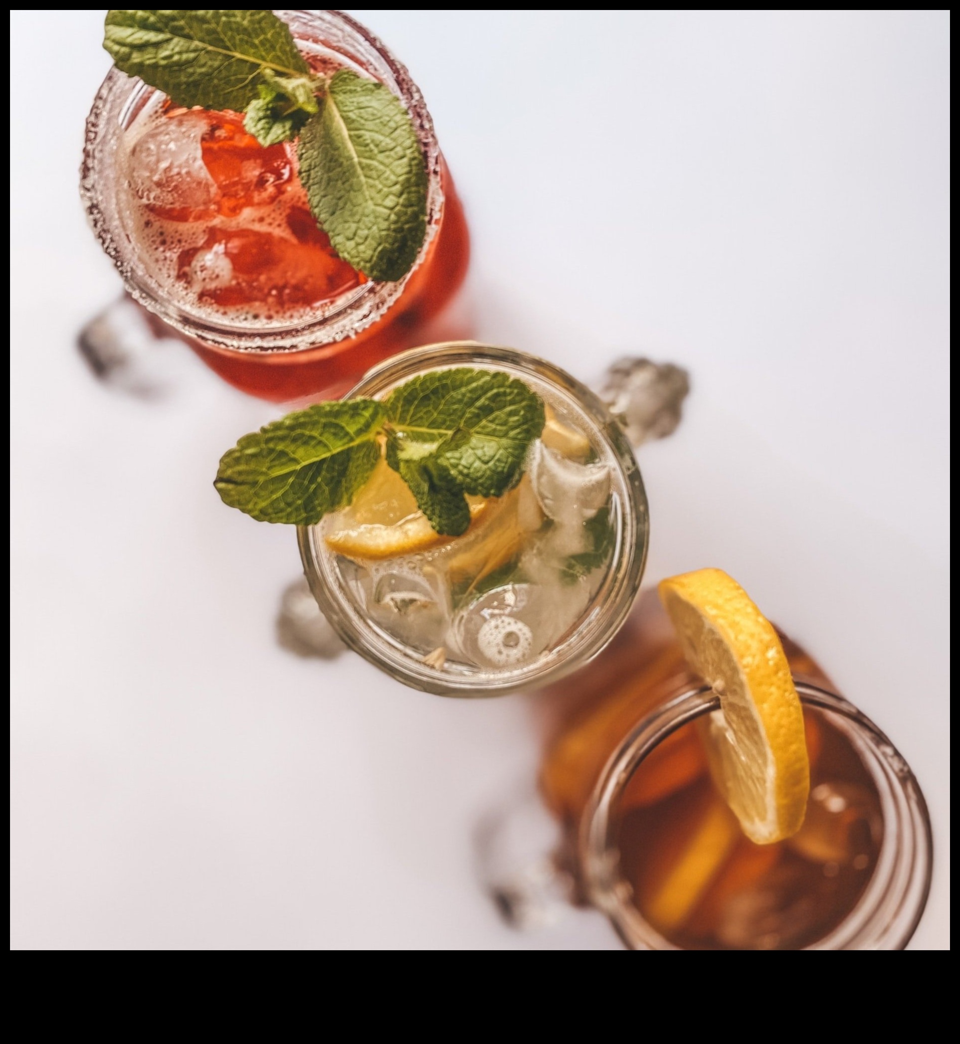 Arta de a crea ceaiuri cu gheață cu aromă Sfaturi și inspirații pentru pasionații de ceai 3 Arta de a crea ceaiuri cu gheață cu aromă: sfaturi și inspirații pentru pasionații de ceai