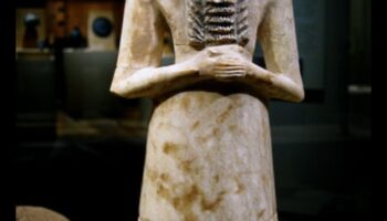 Ritualuri regale: arta ceremonială în palatele mesopotamiene